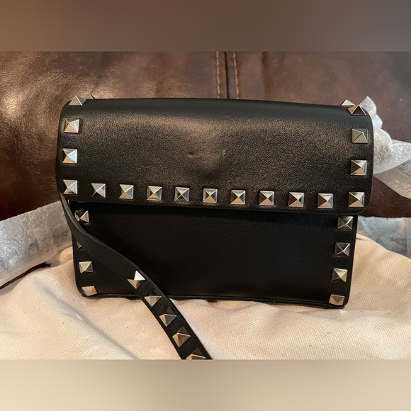 Valentino Garavani Crossbody NWT and box - Picture 1 of 7